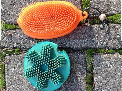 Curry combs used for face Curry combs used for face