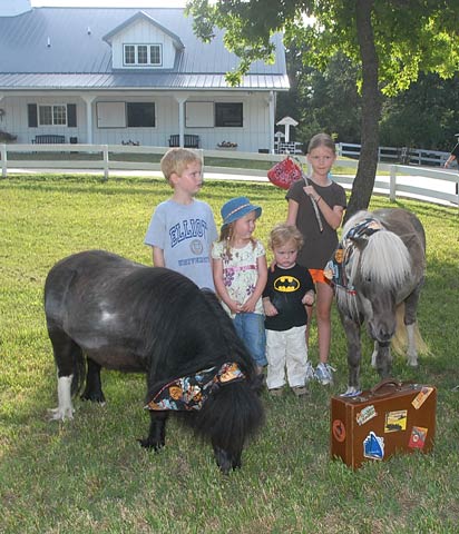 North Carolina Fan Club - Itty and Bitty with a group of fans