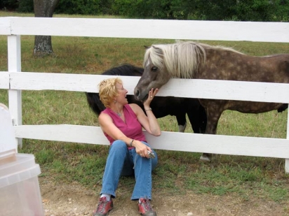North Carolina Fan Club - Nancy with Itty and Bitty